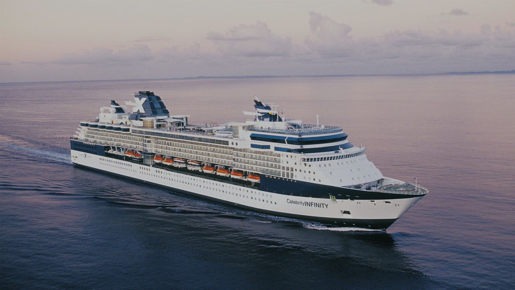 CELEBRITY INFINITY - službena fotografija broda